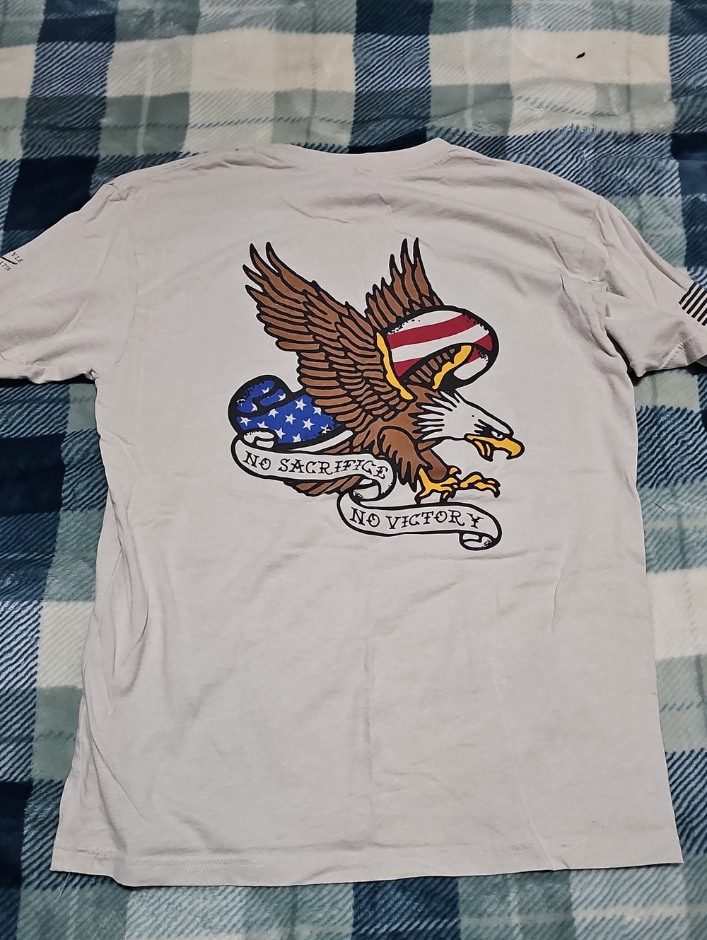 Grunt Style White Short-Sleeve Tee with Patriotic Eagle Graphic